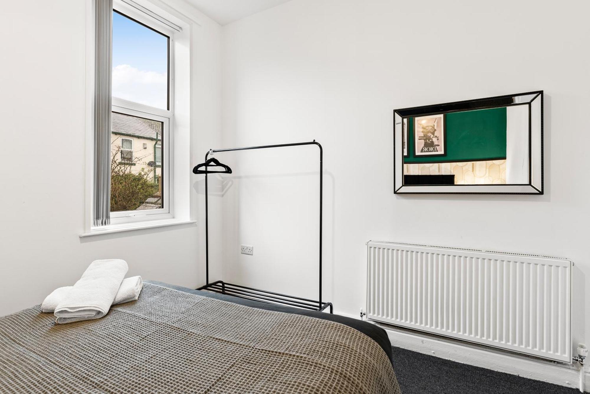 20 Percent Off! Stylish Sheffield Abode Sleeps 12 Διαμέρισμα Εξωτερικό φωτογραφία