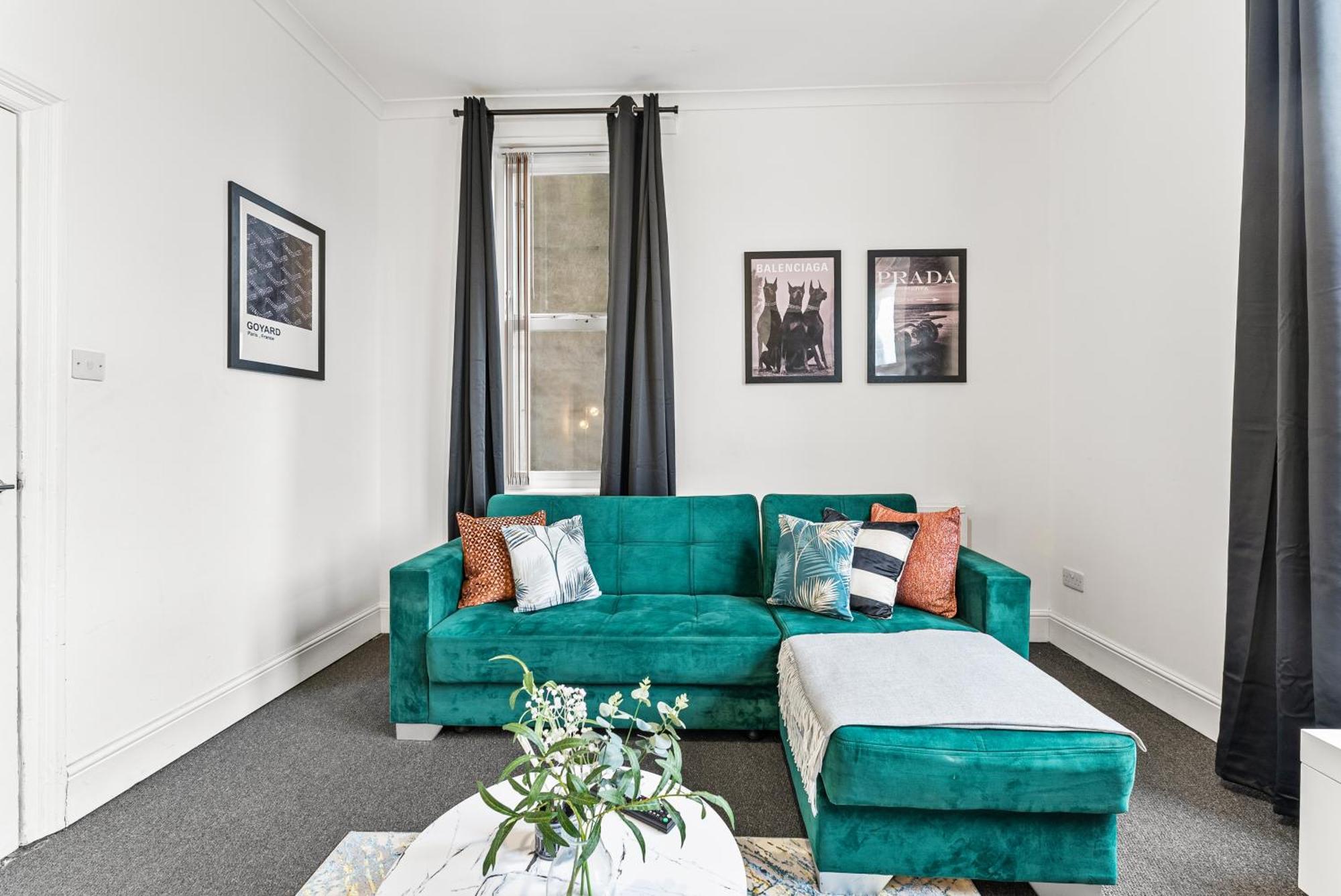 20 Percent Off! Stylish Sheffield Abode Sleeps 12 Διαμέρισμα Εξωτερικό φωτογραφία