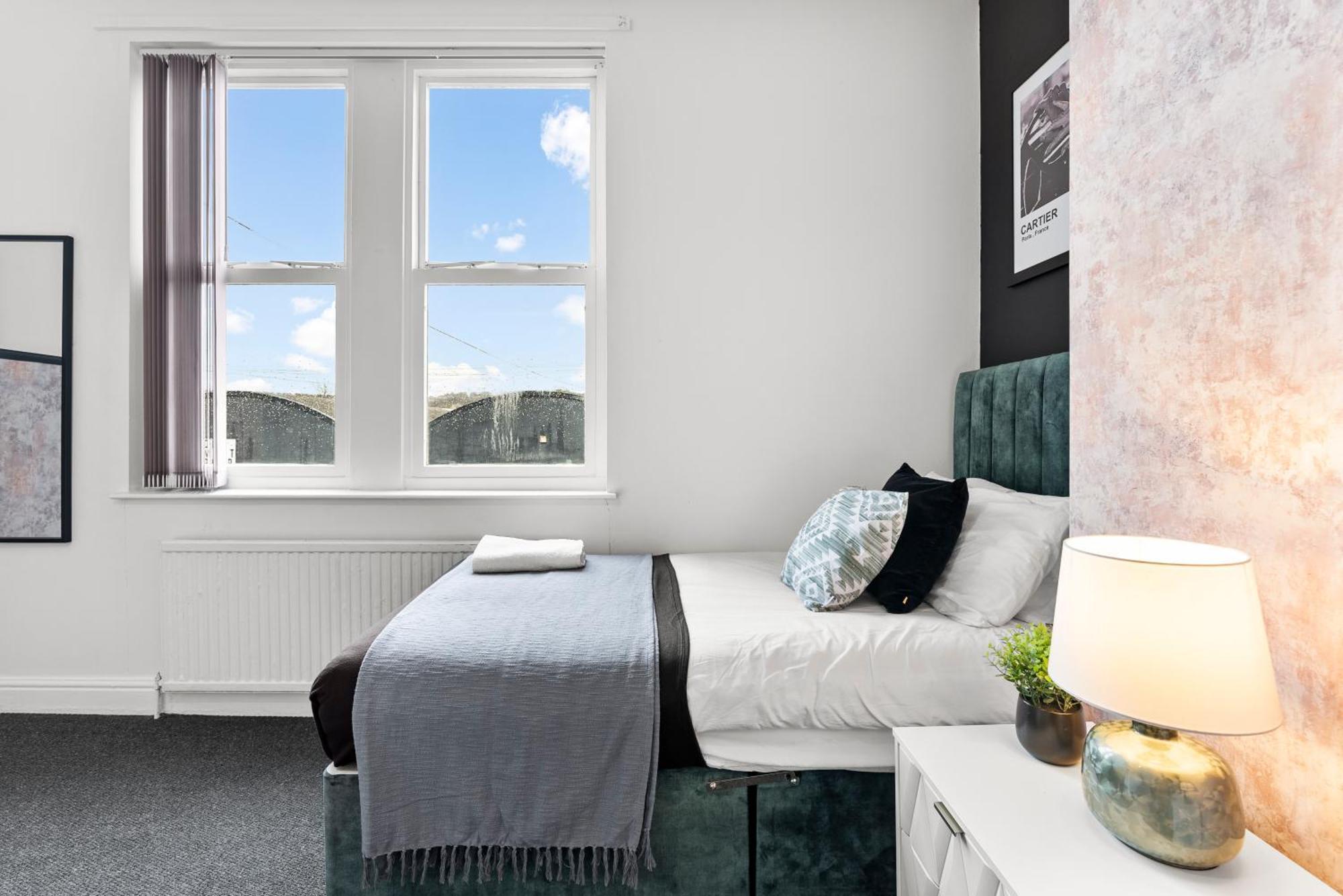 20 Percent Off! Stylish Sheffield Abode Sleeps 12 Διαμέρισμα Εξωτερικό φωτογραφία