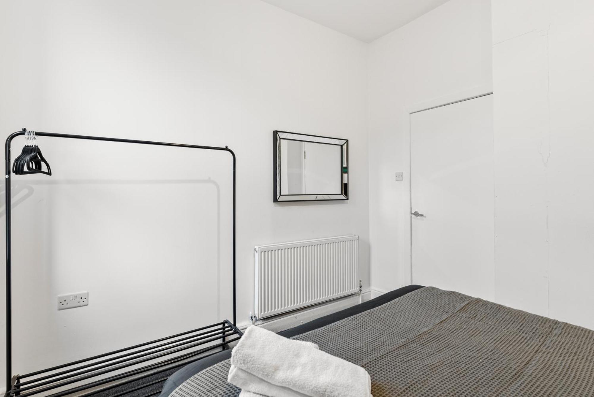 20 Percent Off! Stylish Sheffield Abode Sleeps 12 Διαμέρισμα Εξωτερικό φωτογραφία
